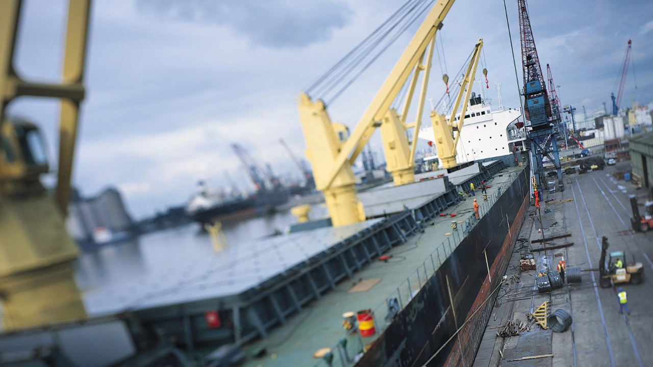 meyer werft industriefotos Küste Digital Vision