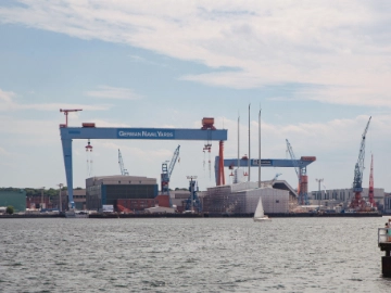 Marineschiffbau in Schleswig-Holstein: Austausch mit Ministerpräsident Daniel Günther