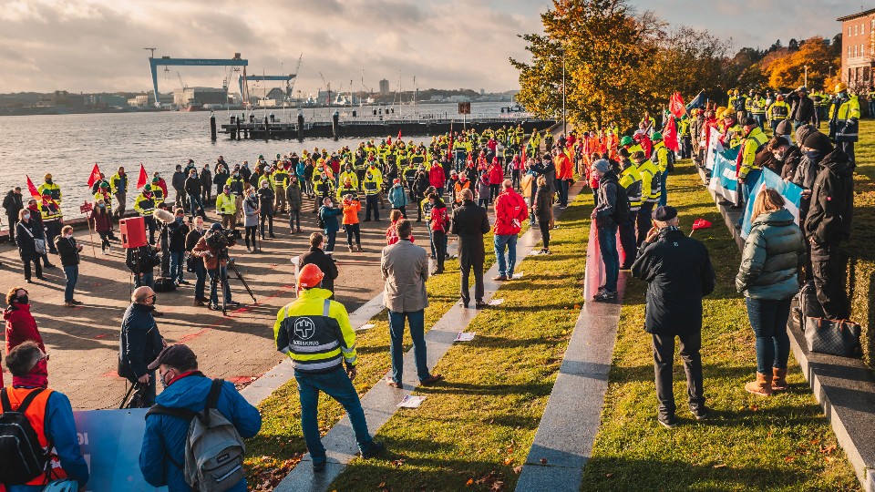 Demonstration zum Erhalt der Arbeitsplätze und Standorte im Schiffbau an der Küste im Oktober 2020 in Kiel